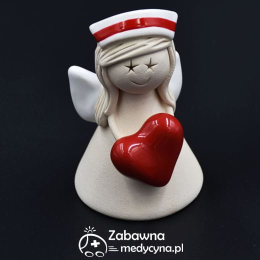 Ceramiczny anioł na prezent dla położnej z sercem